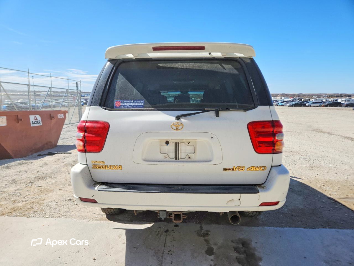 Toyota Sequoia 2004