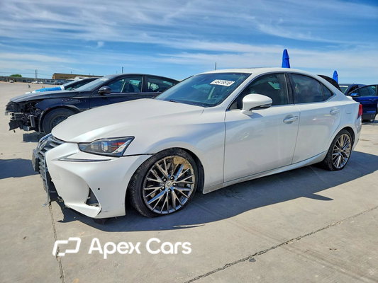 Lexus IS 2017 - Image 1 of 12