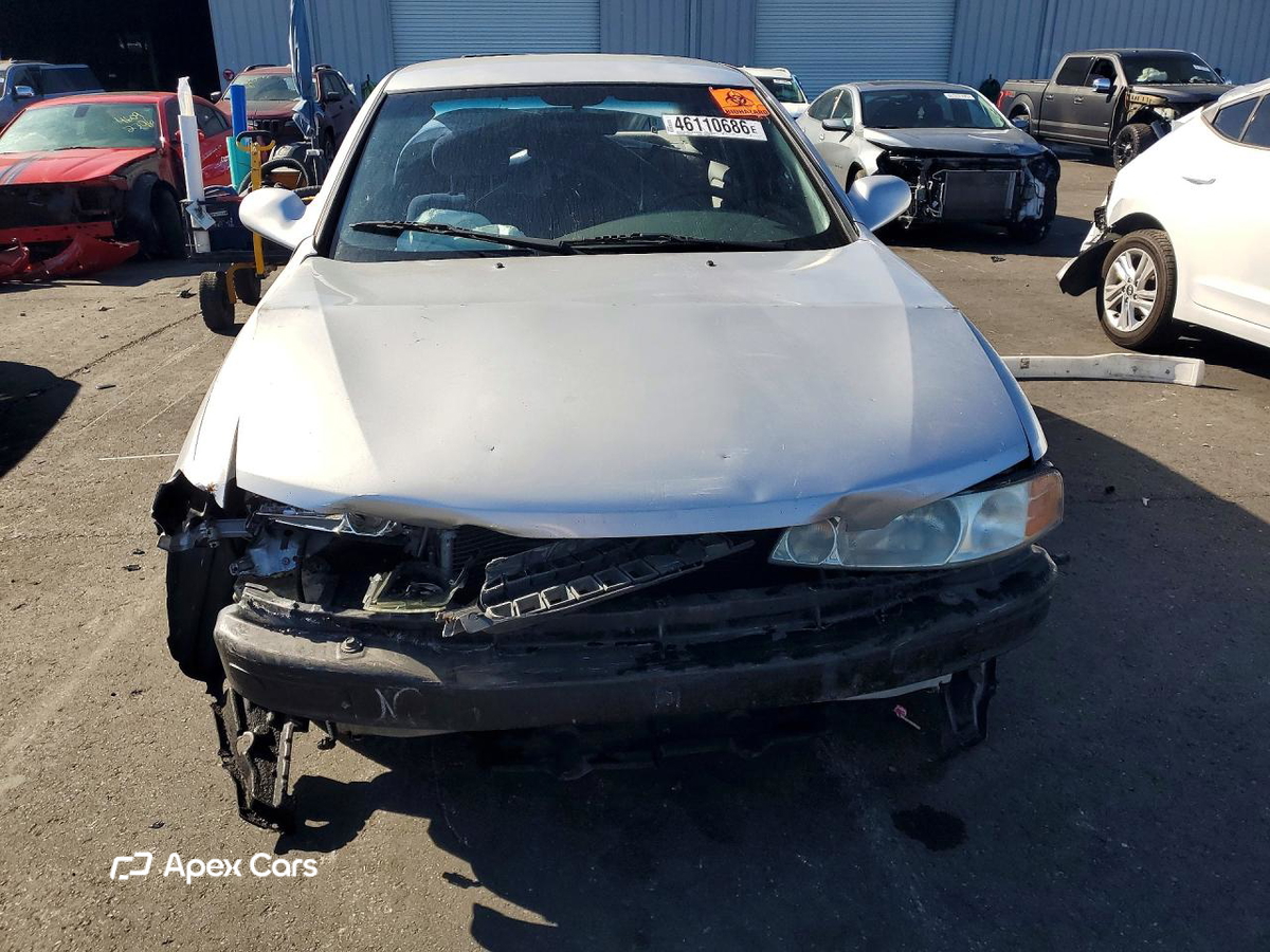 Nissan Altima 2001