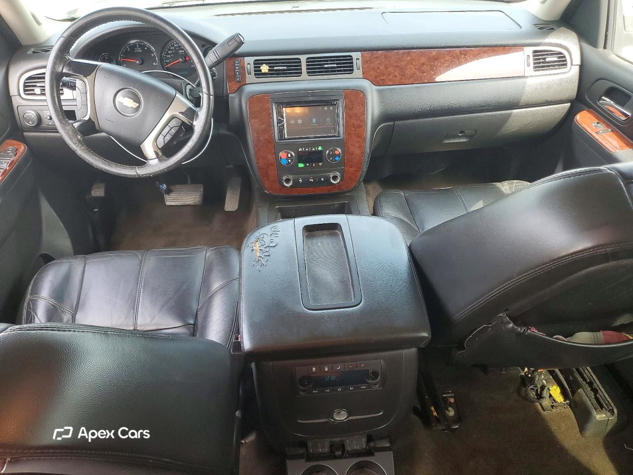 Chevrolet Suburban 2011
