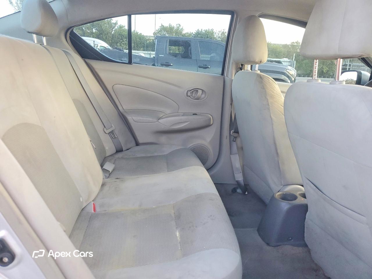 Nissan Versa 2012