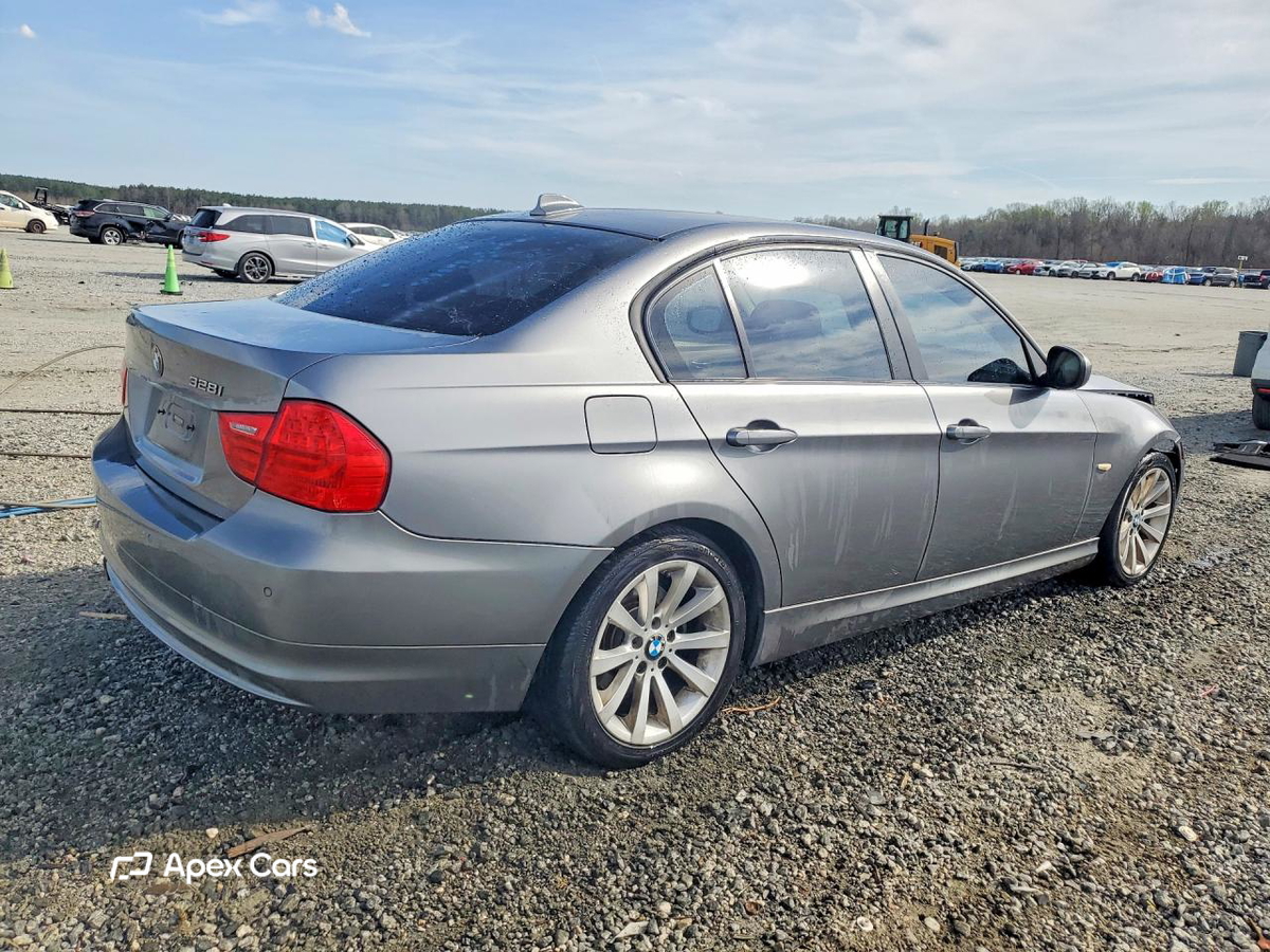 BMW Series 3 2011
