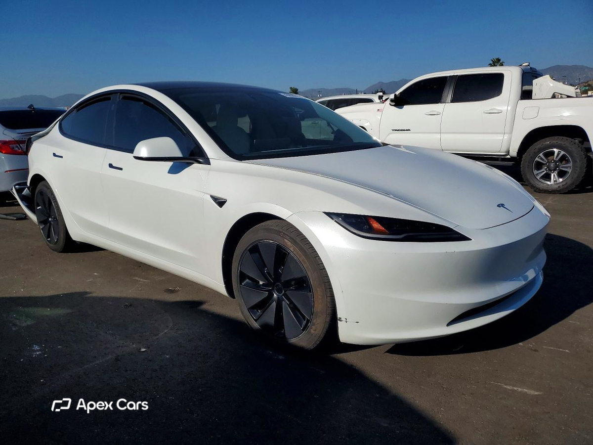 Tesla Model 3 2024