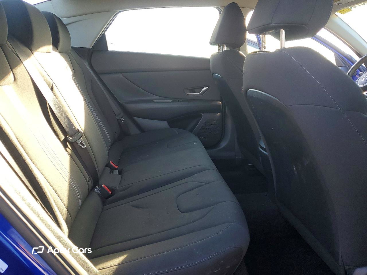 Hyundai Elantra 2023