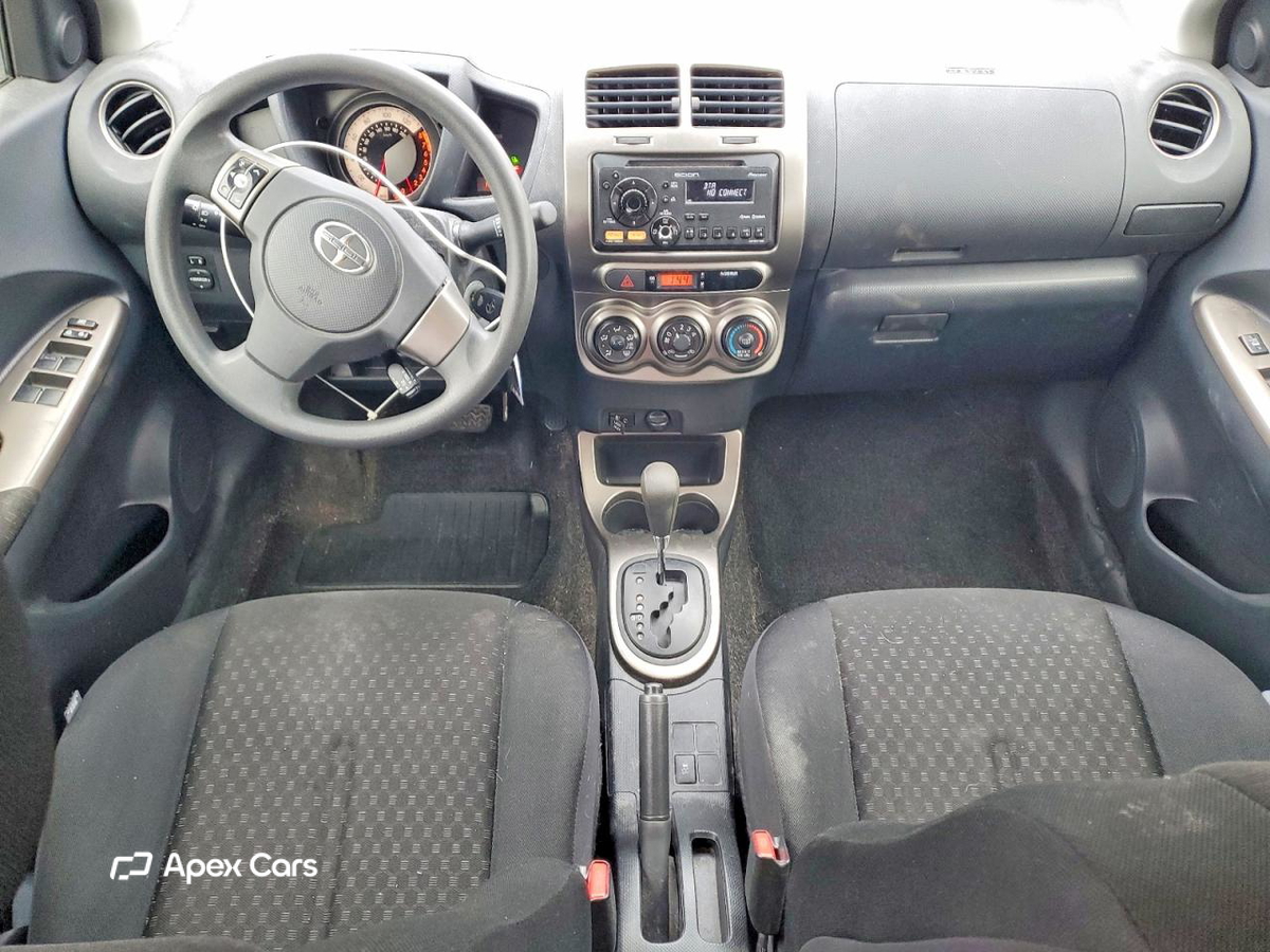 Scion xD 2013