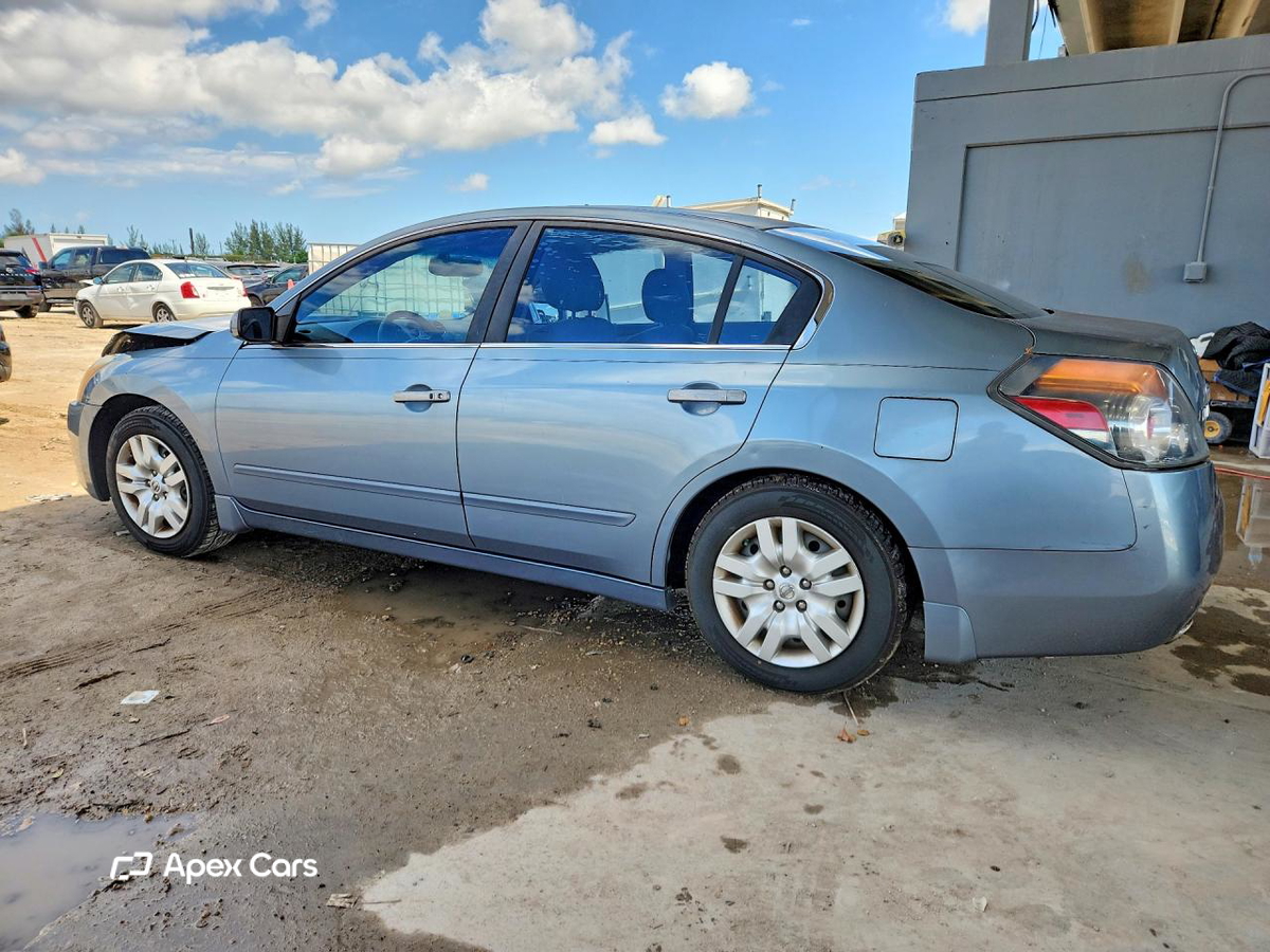 Nissan Altima 2012