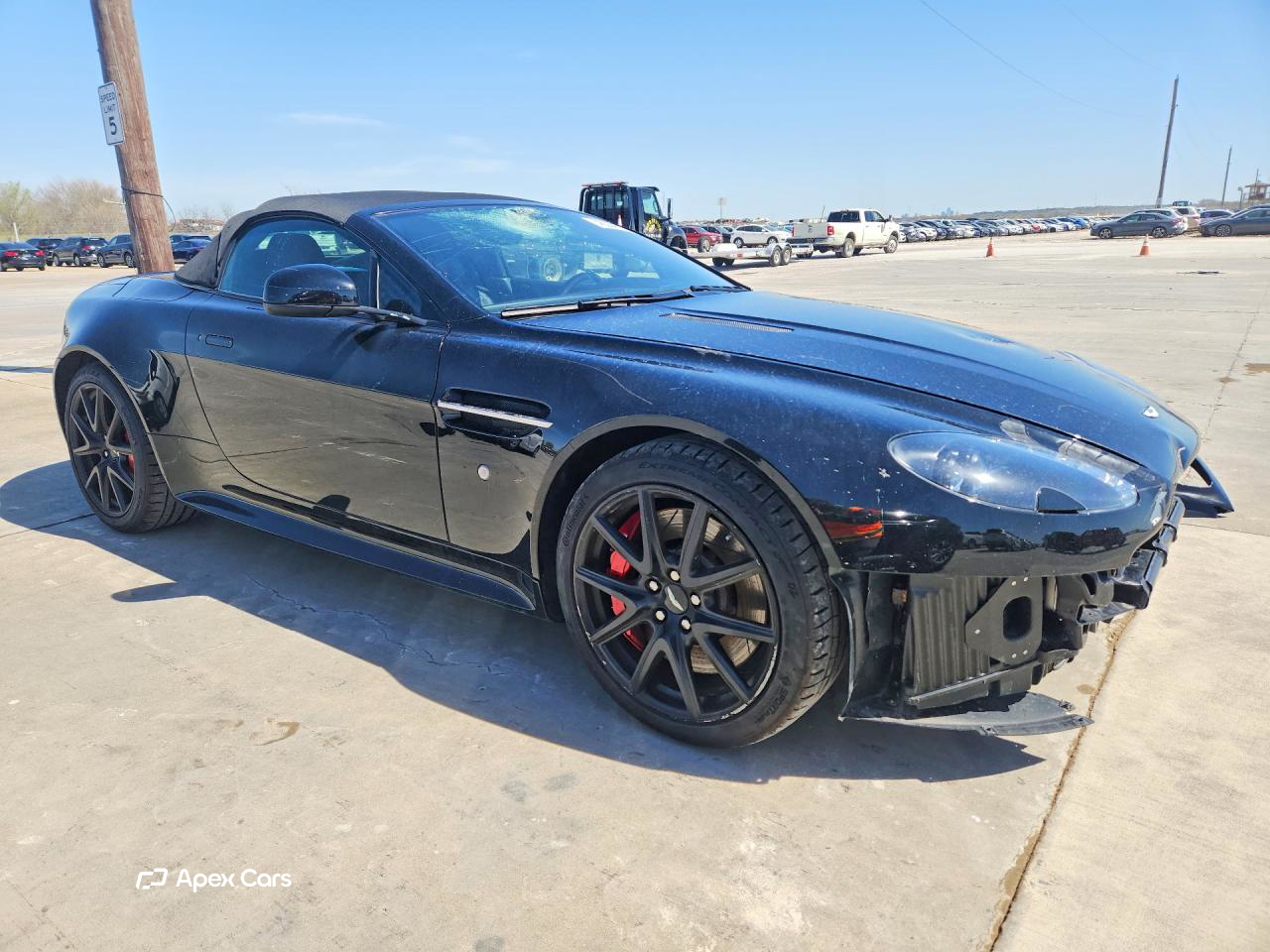 Aston Martin Vantage 2015