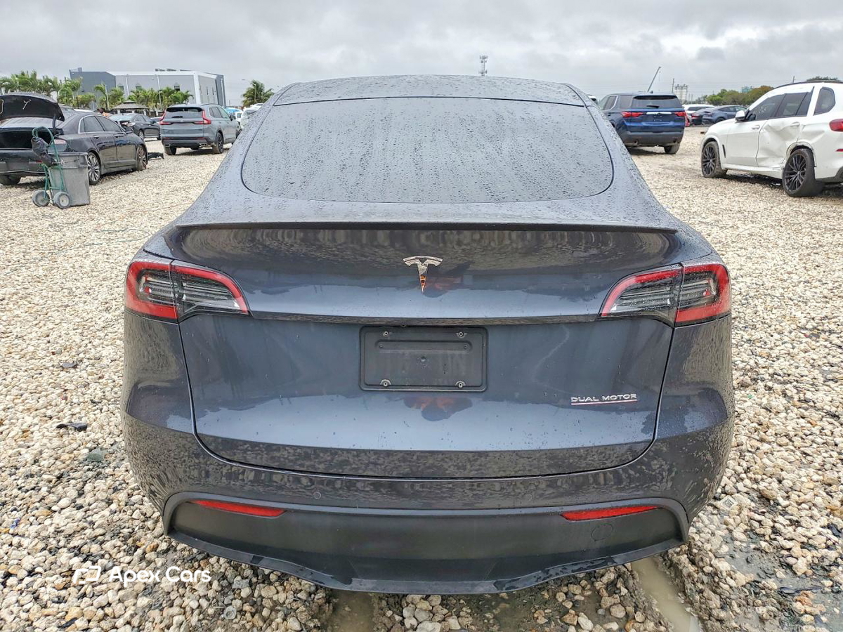 Tesla Model Y 2022
