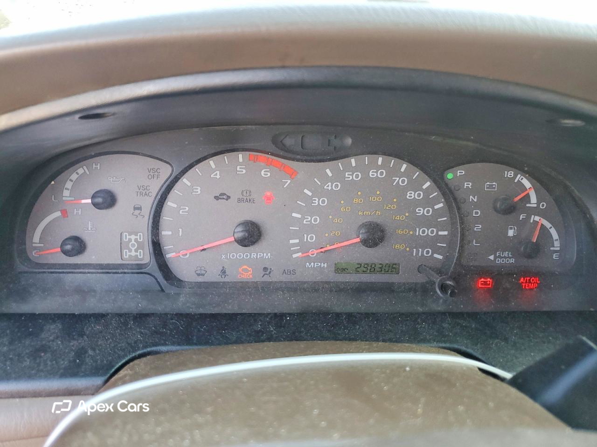 Toyota Sequoia 2004