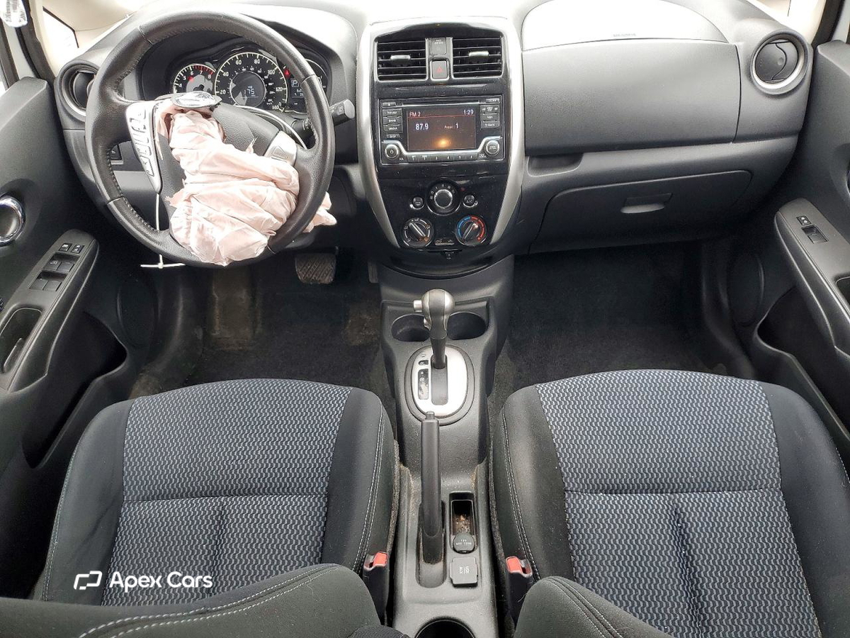 Nissan Versa 2016