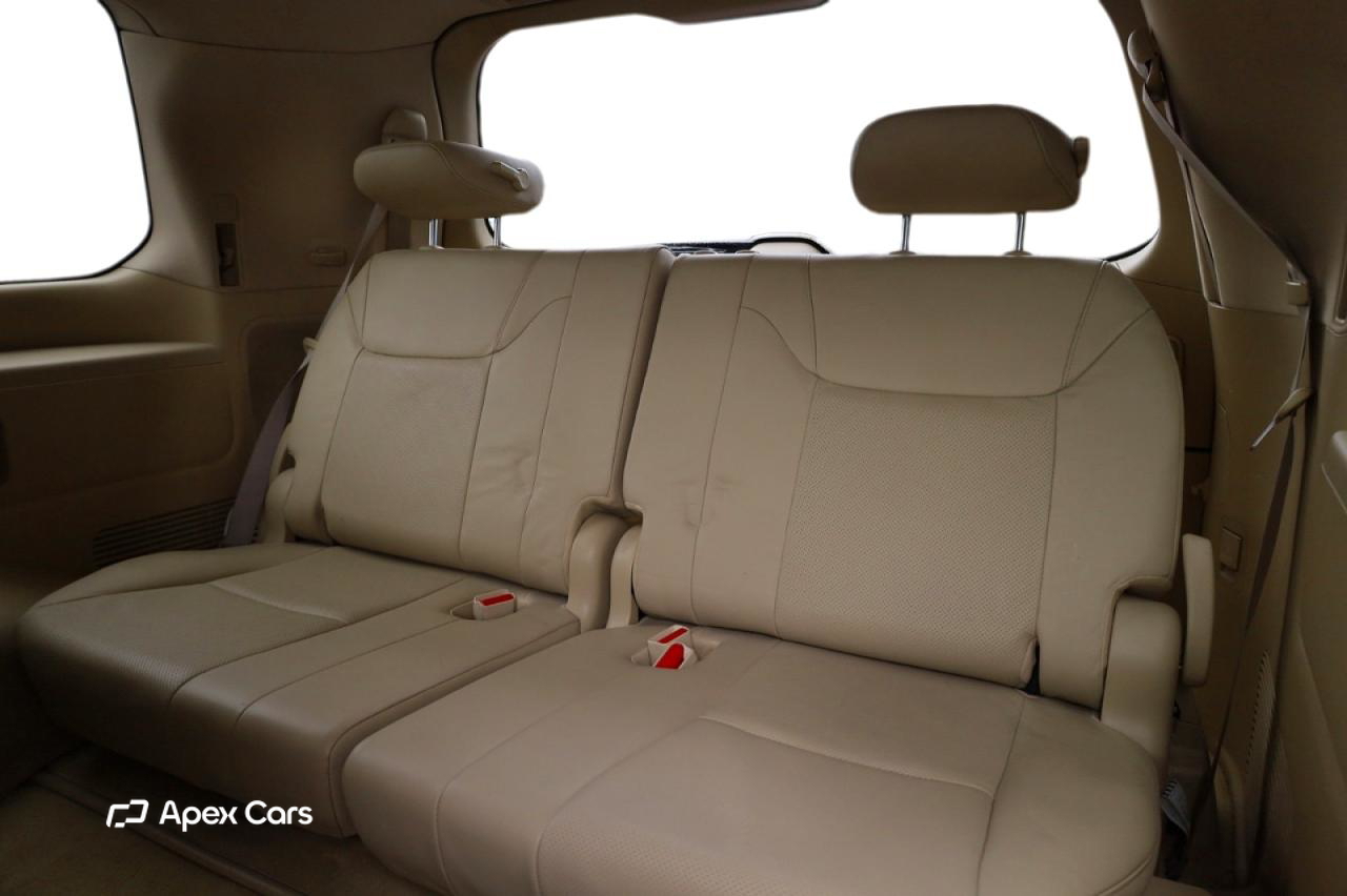 Lexus LX 2010