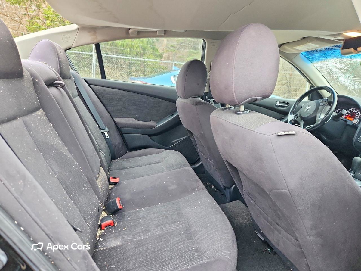 Nissan Altima 2011