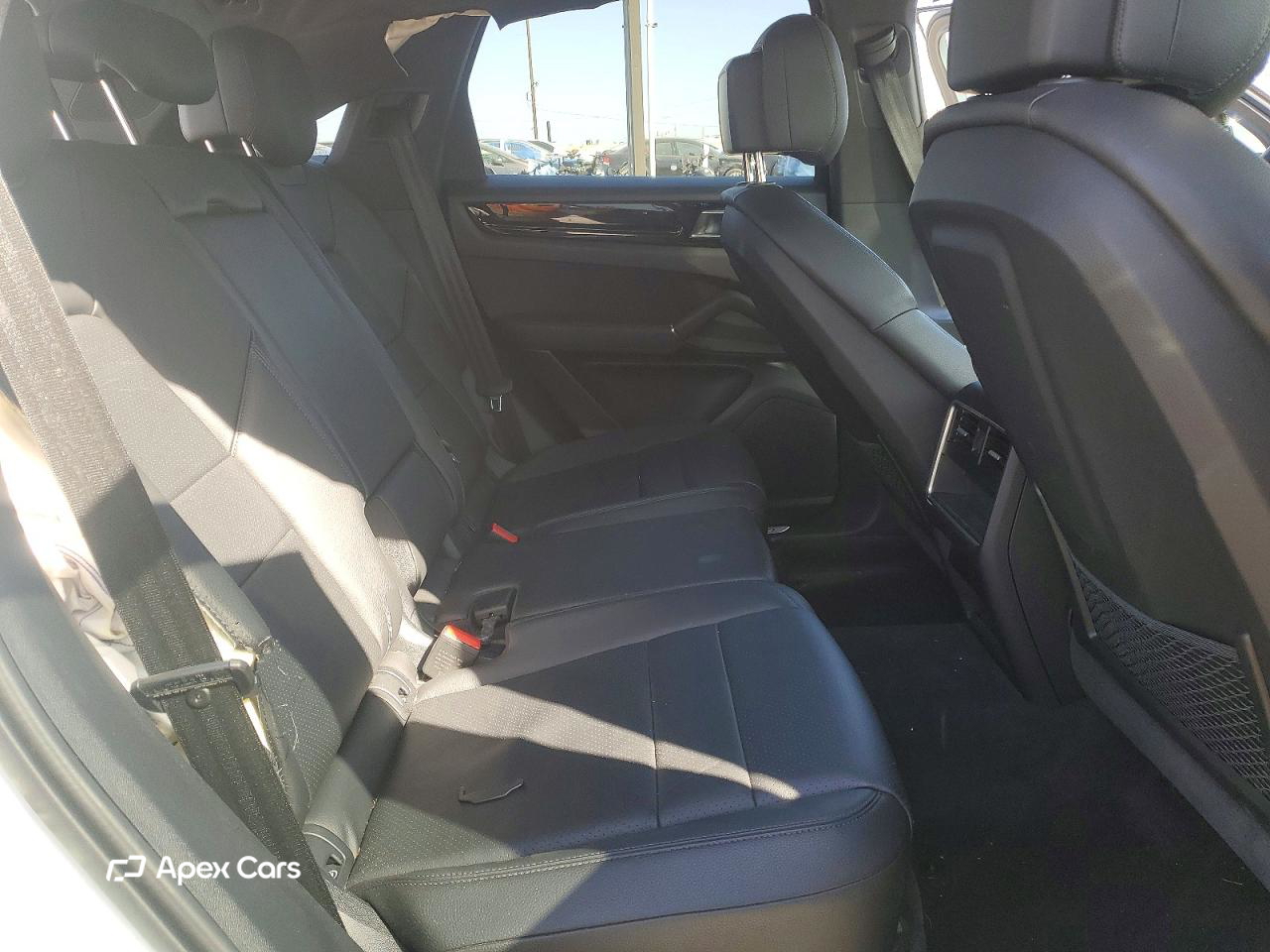 Porsche Cayenne 2021