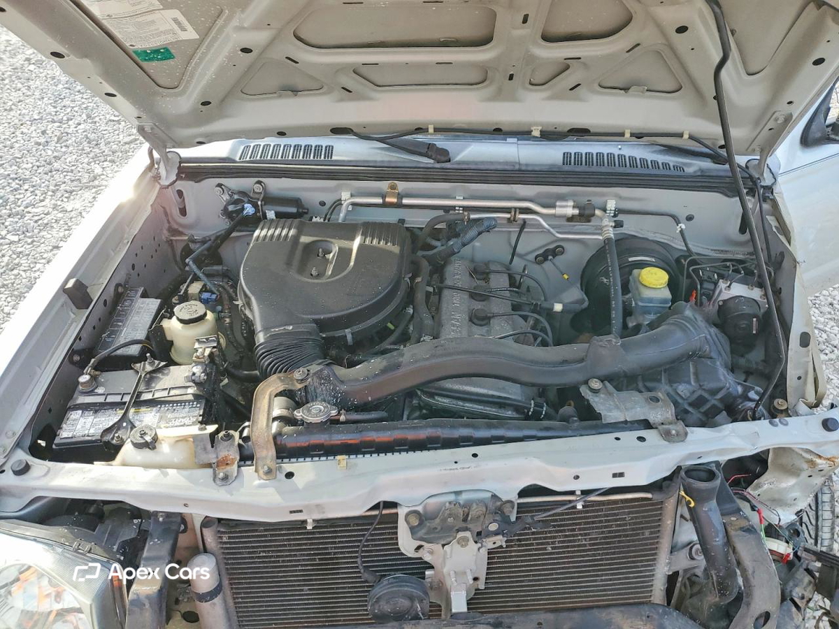 Nissan Navara (Frontier) 2004