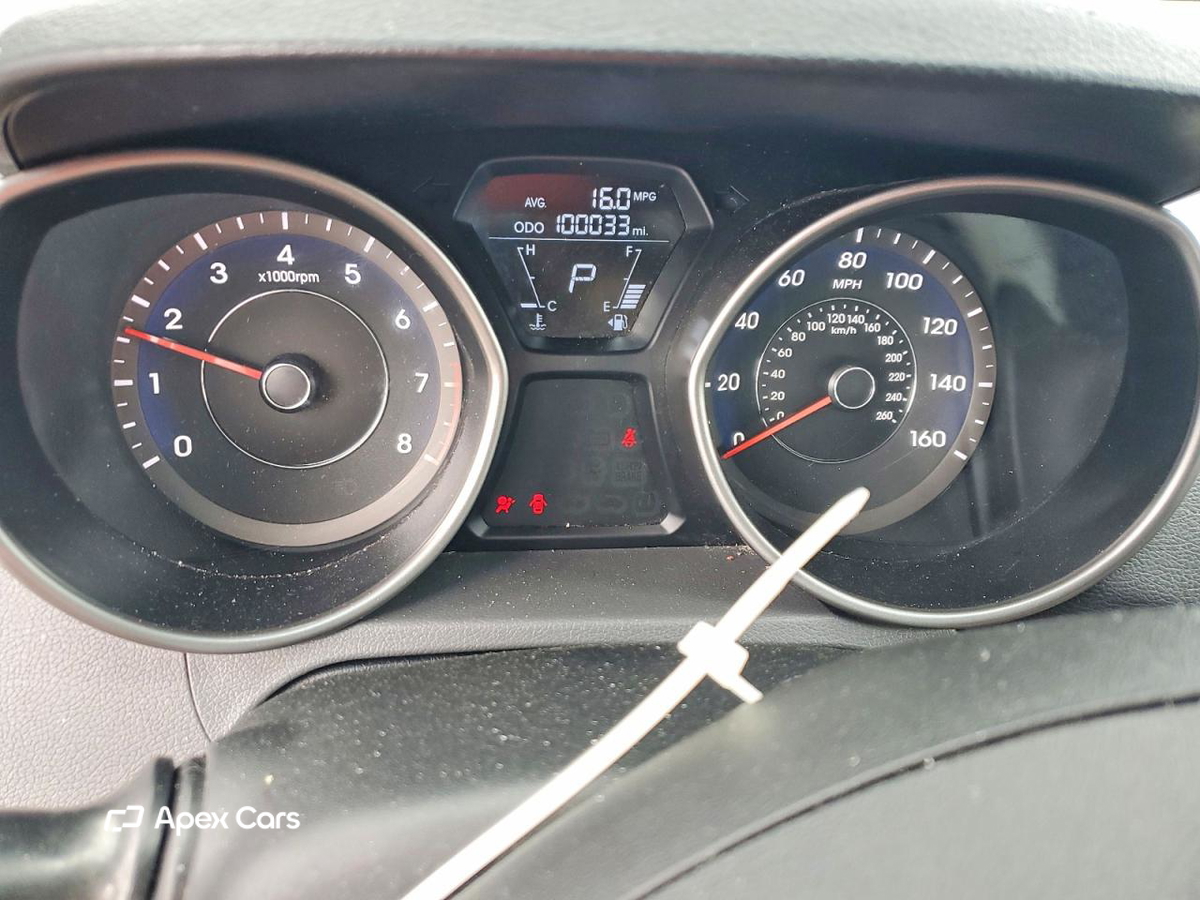 Hyundai Elantra 2012