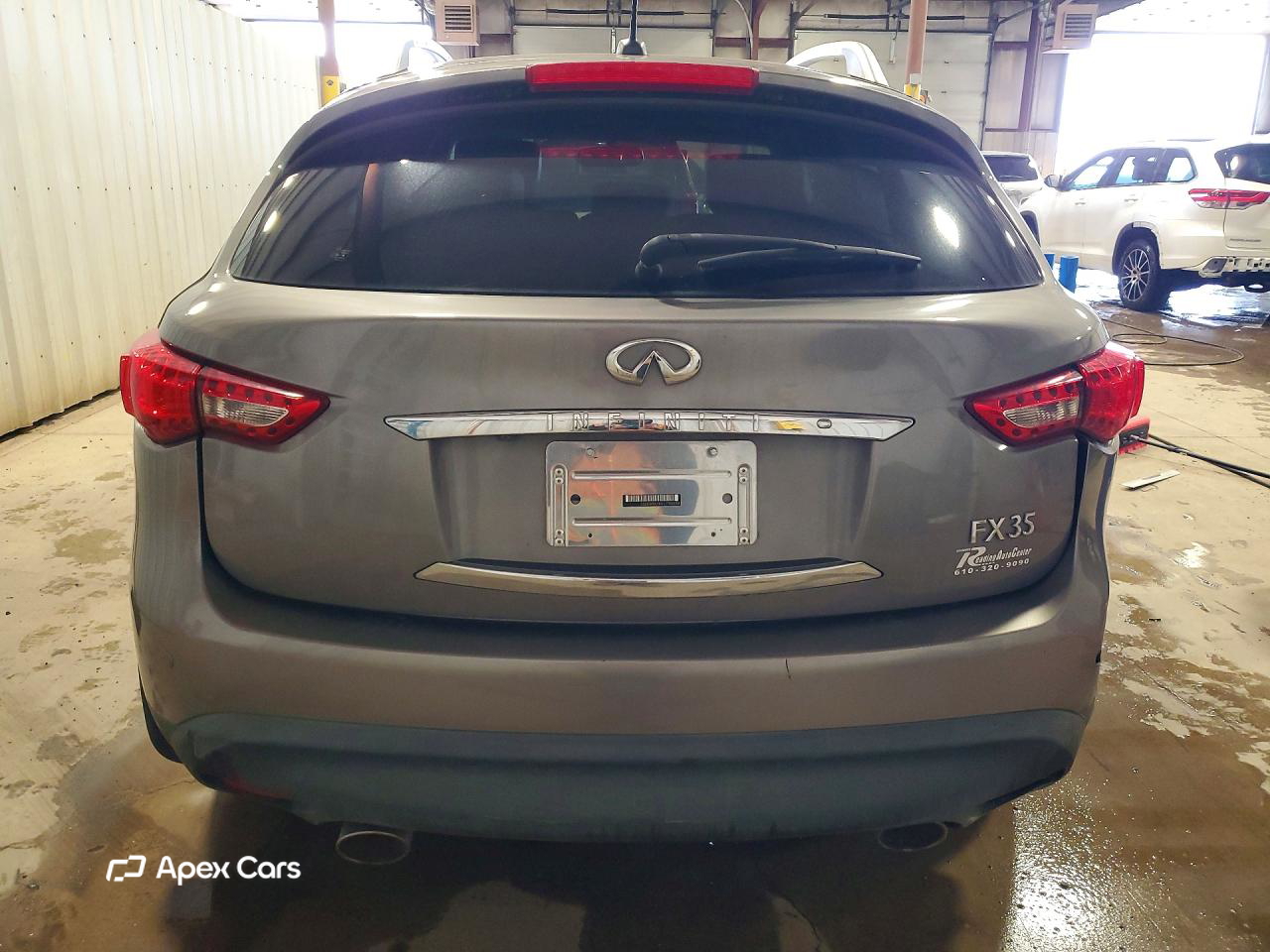 Infiniti FX 2011