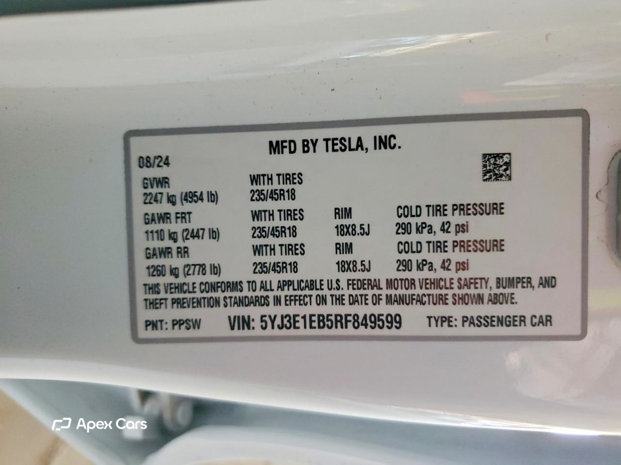 Tesla Model 3 2024
