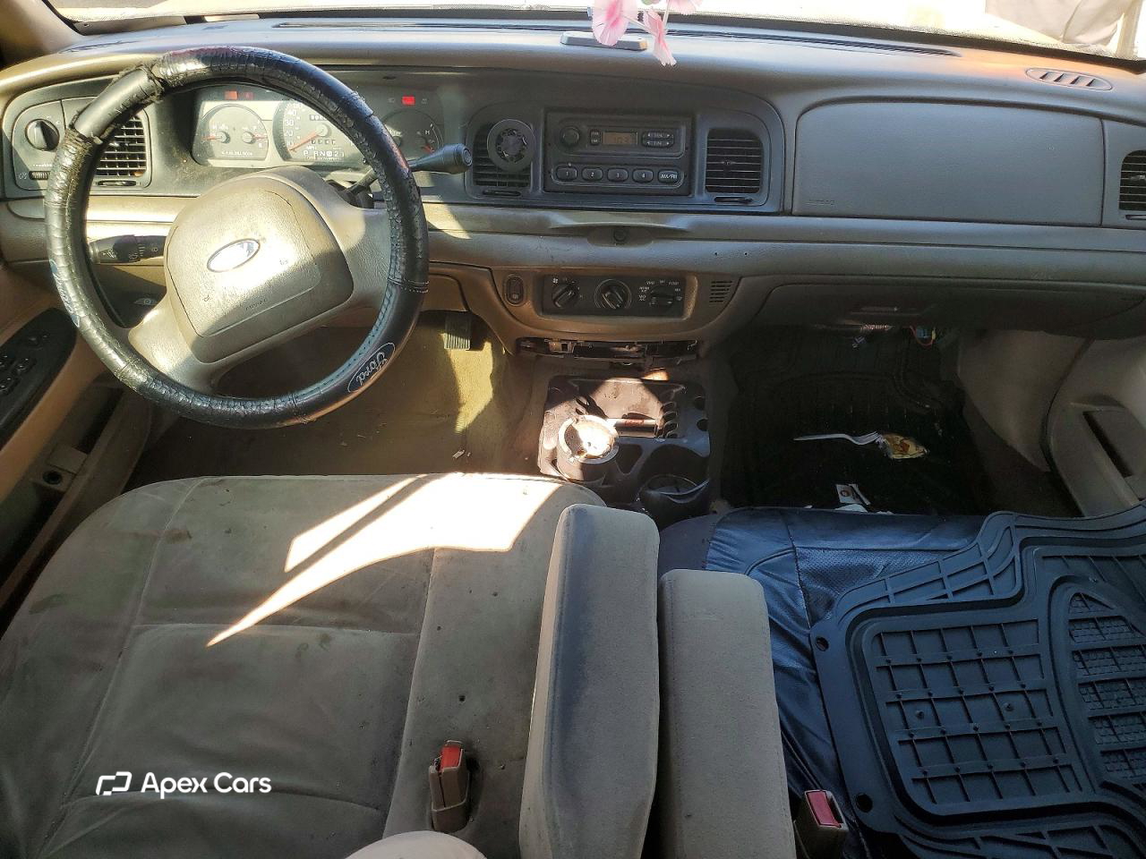 Ford Crown Victoria 2003