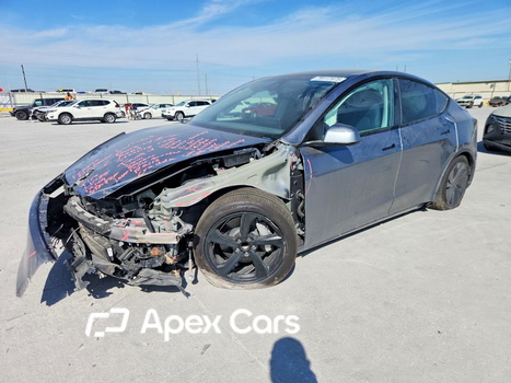 Tesla Model Y 2026 - Zdjęcie 1 z 14
