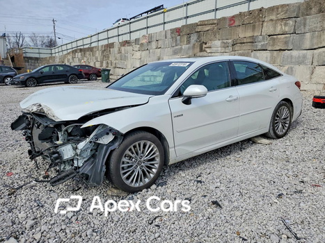 Toyota Avalon 2021 - Image 1 of 14