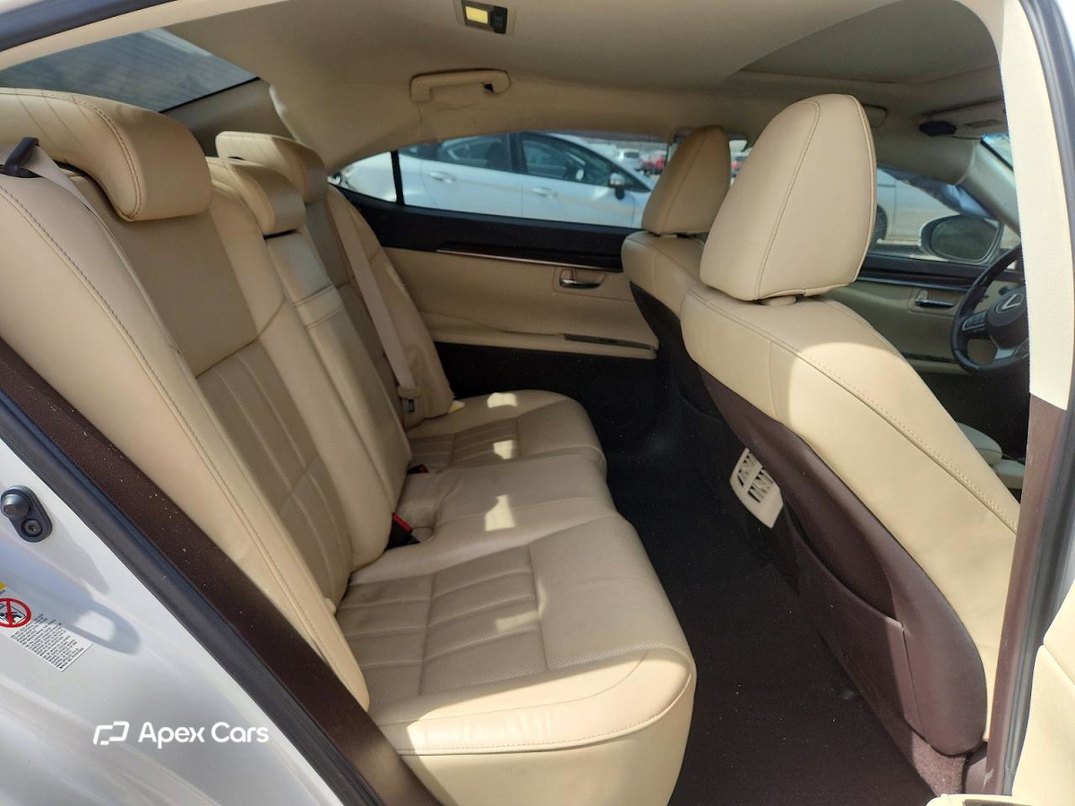 Lexus ES 2017