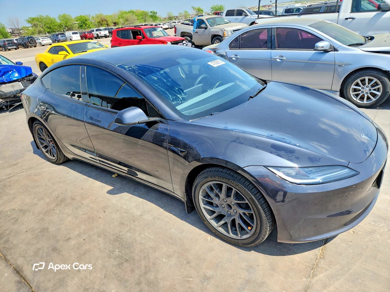 Tesla Model 3 2024