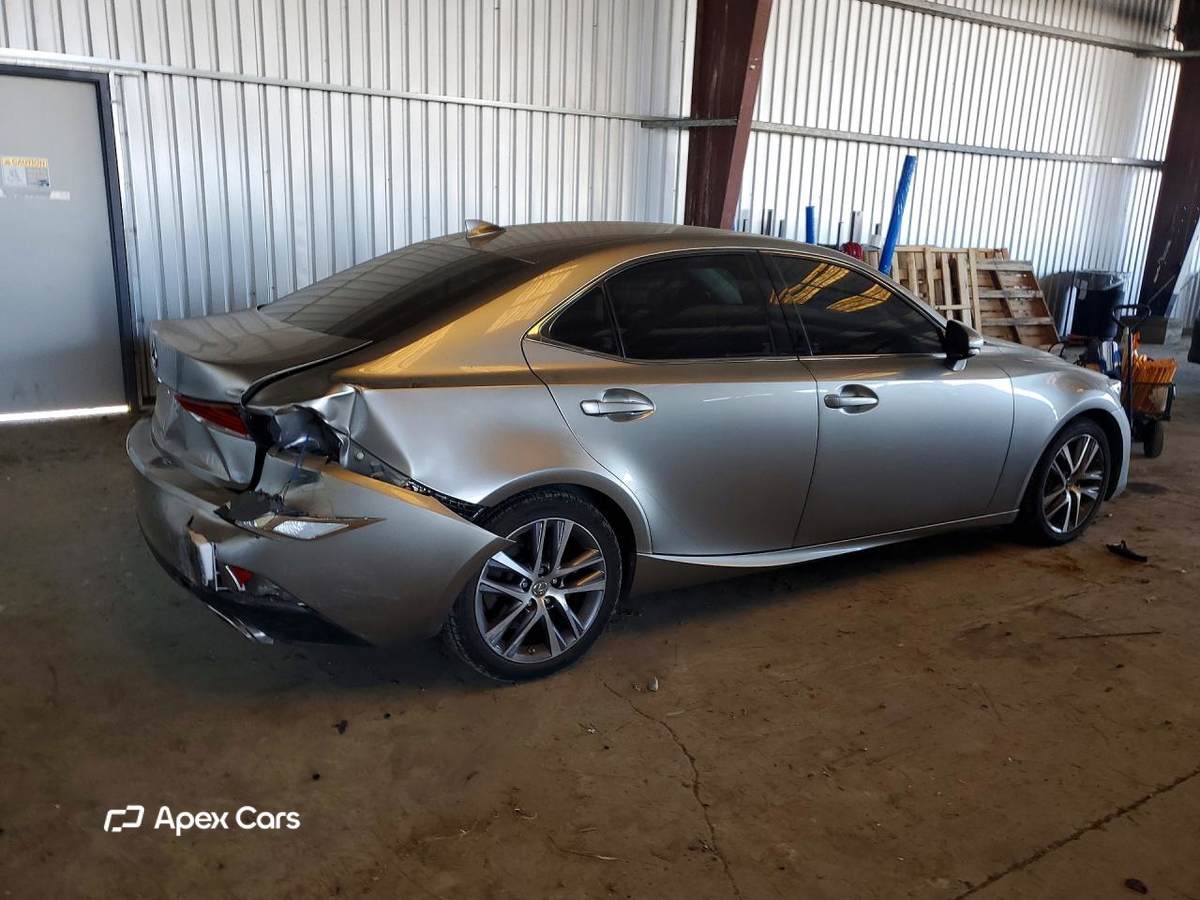 Lexus IS 2020