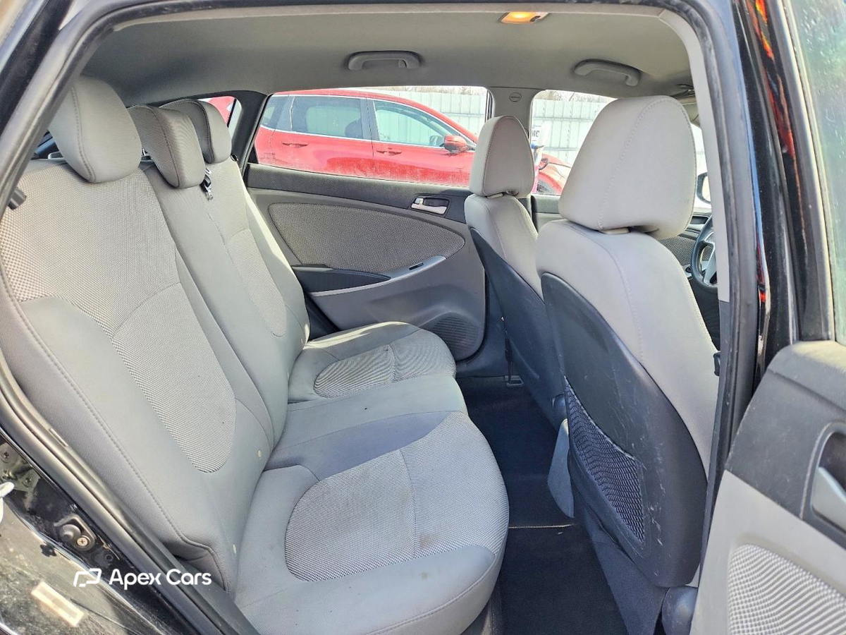 Hyundai Accent 2012