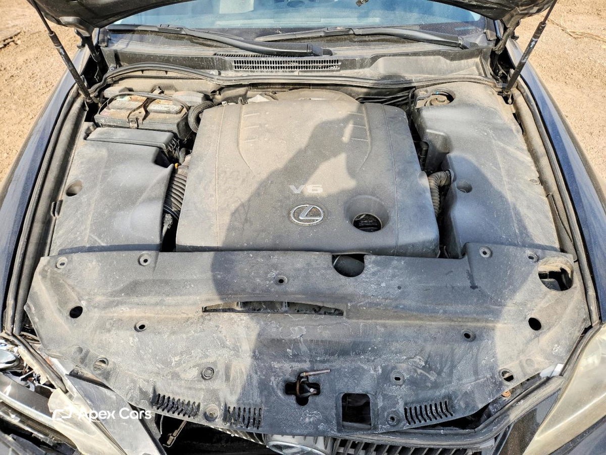 Lexus IS 2011