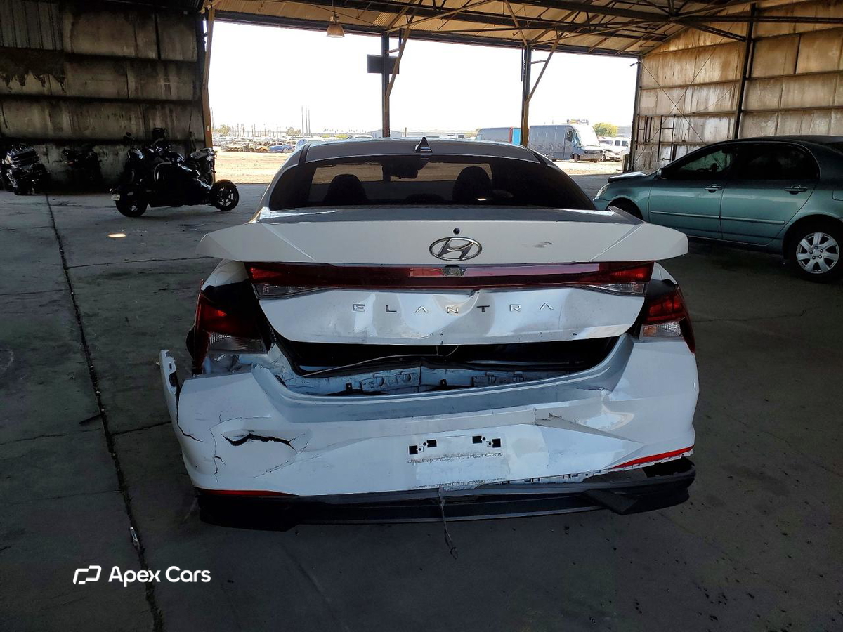 Hyundai Elantra 2021