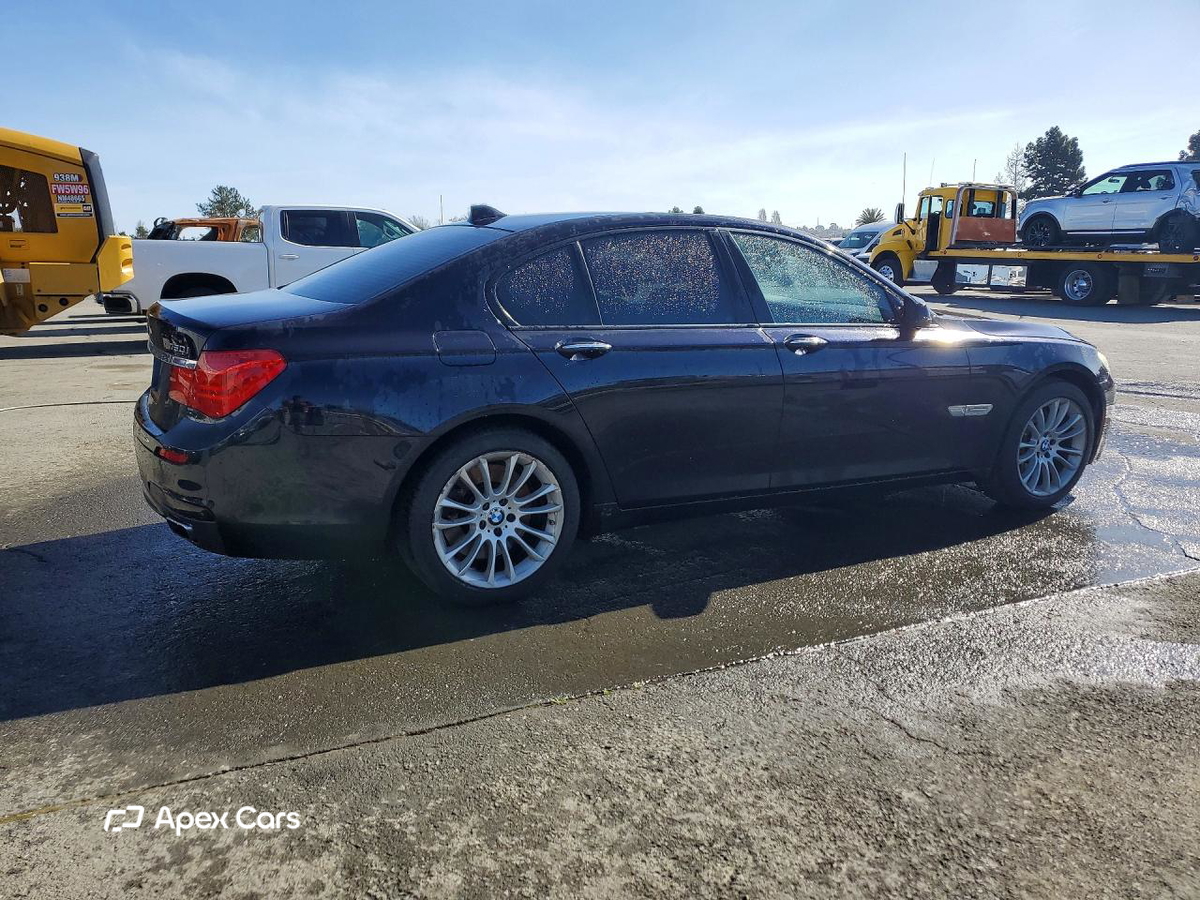 BMW Series 7 2011
