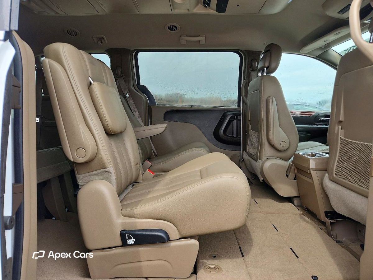 Chrysler Voyager 2015