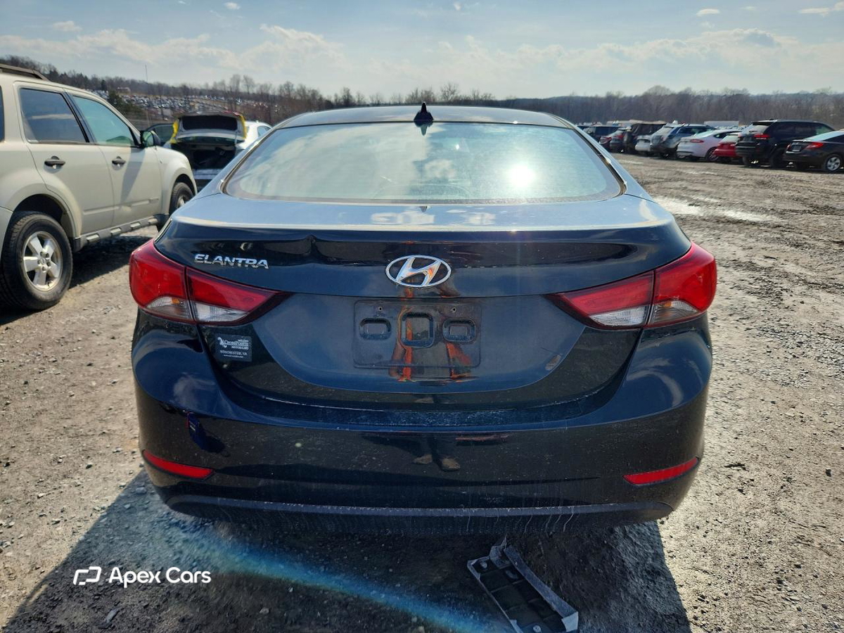 Hyundai Elantra 2016