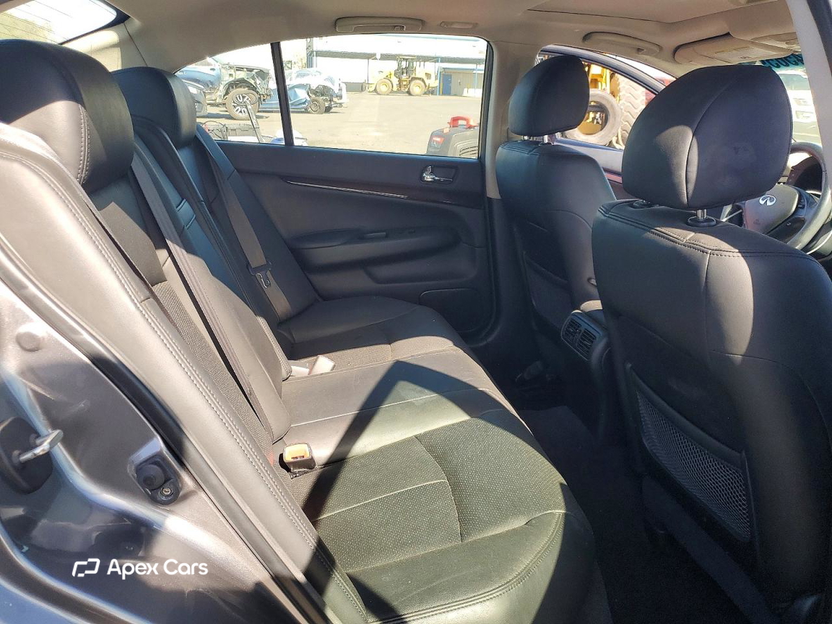 Infiniti G 2013