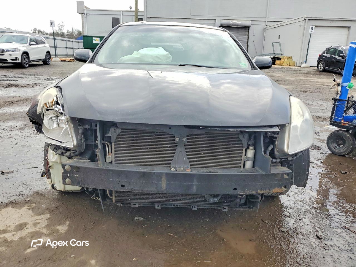 Nissan Altima 2010