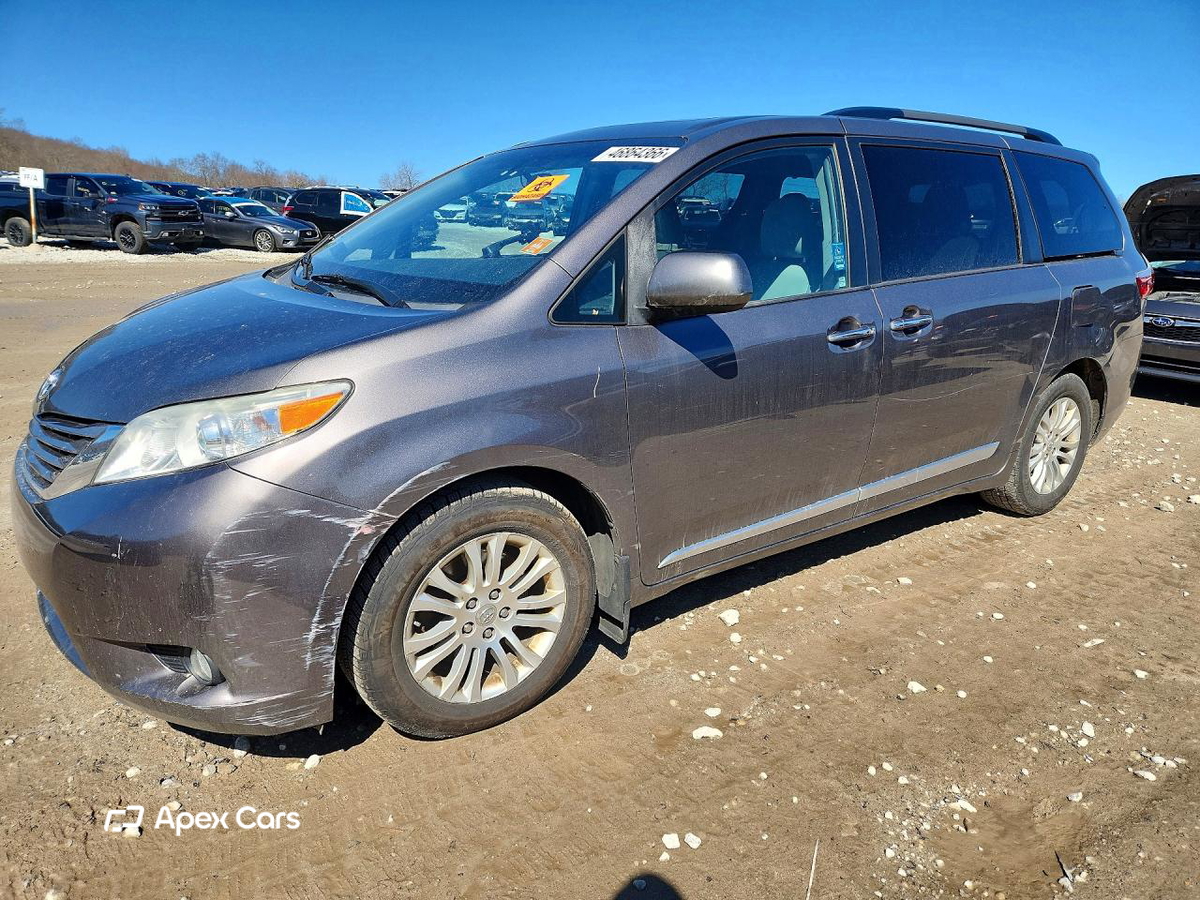 Toyota Sienna 2016