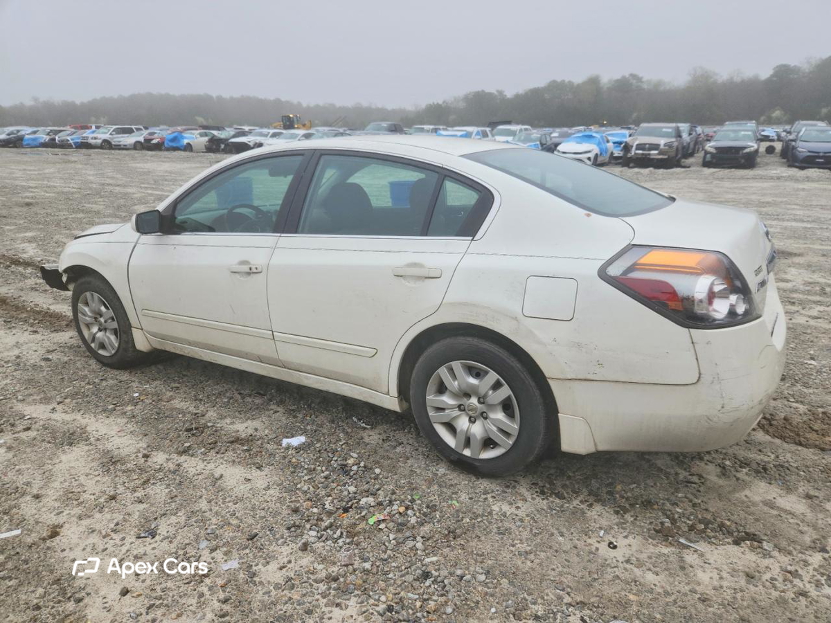 Nissan Altima 2010