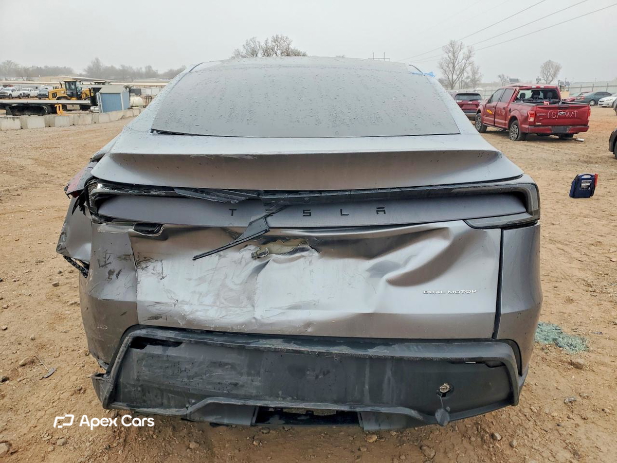 Tesla Model Y 2026