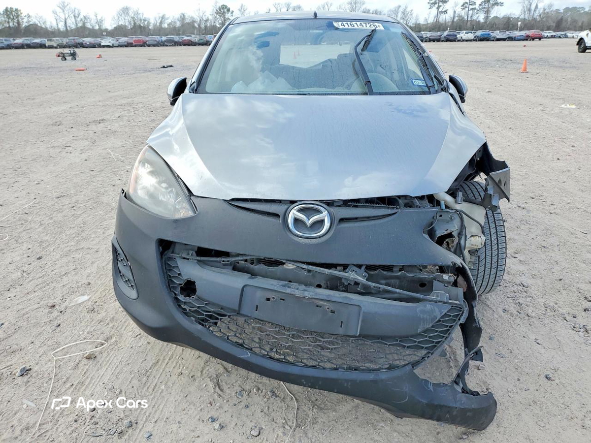 Mazda 2 2012