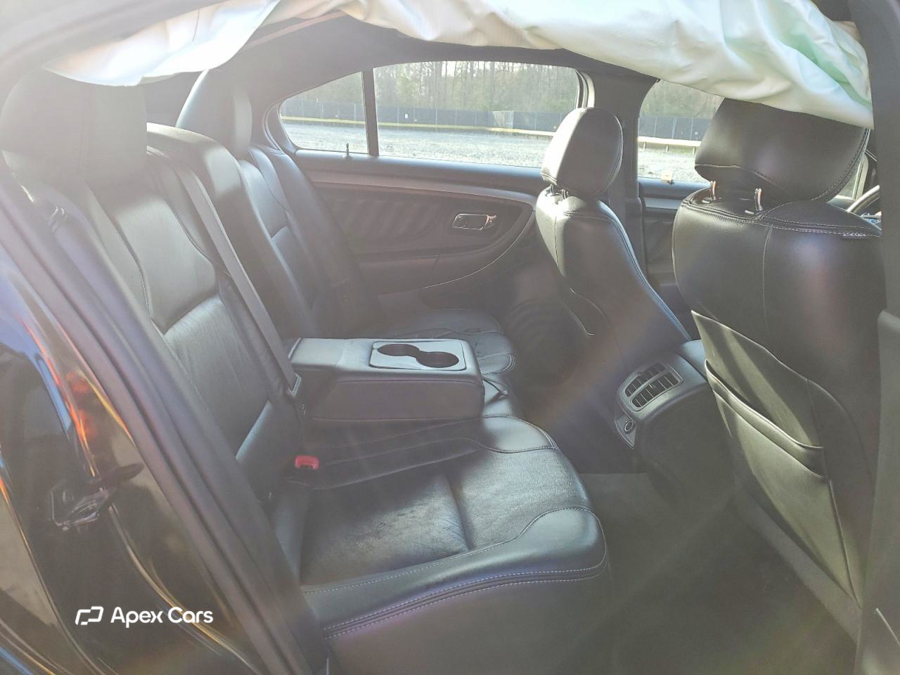 Ford Taurus 2015