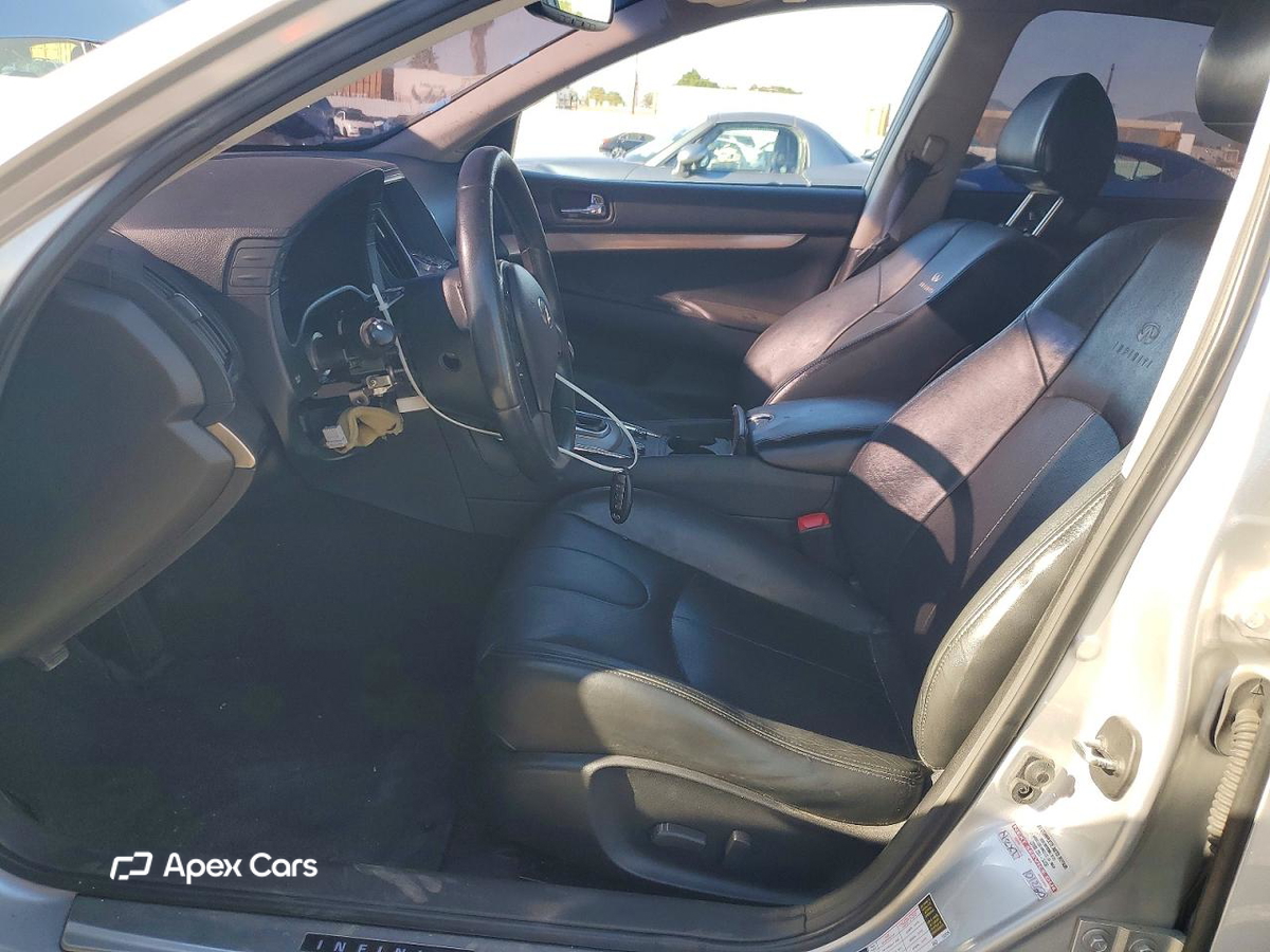 Infiniti G 2013