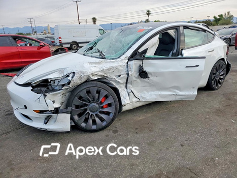 Tesla Model 3 2021 - Image 1 of 13
