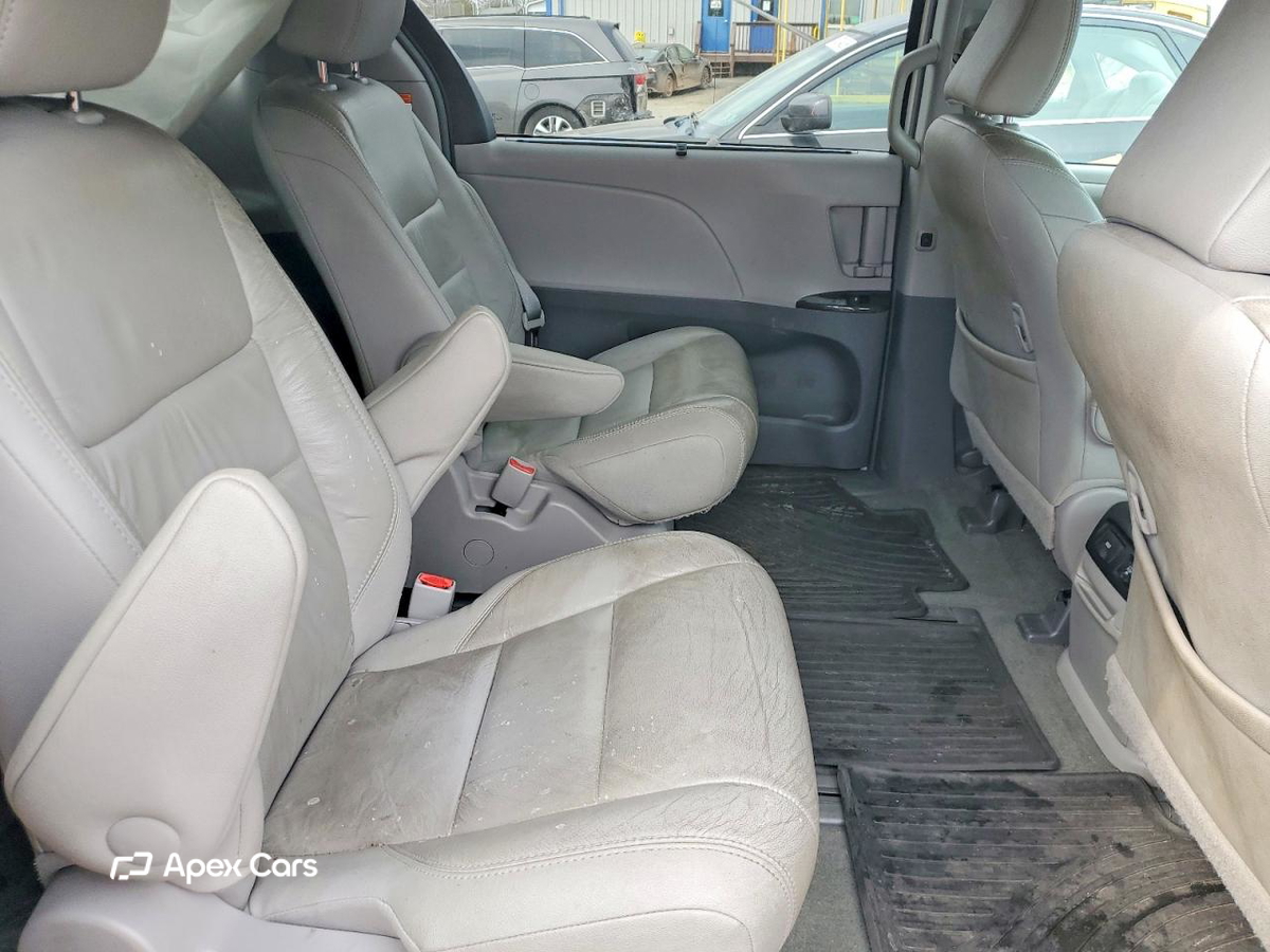 Toyota Sienna 2017