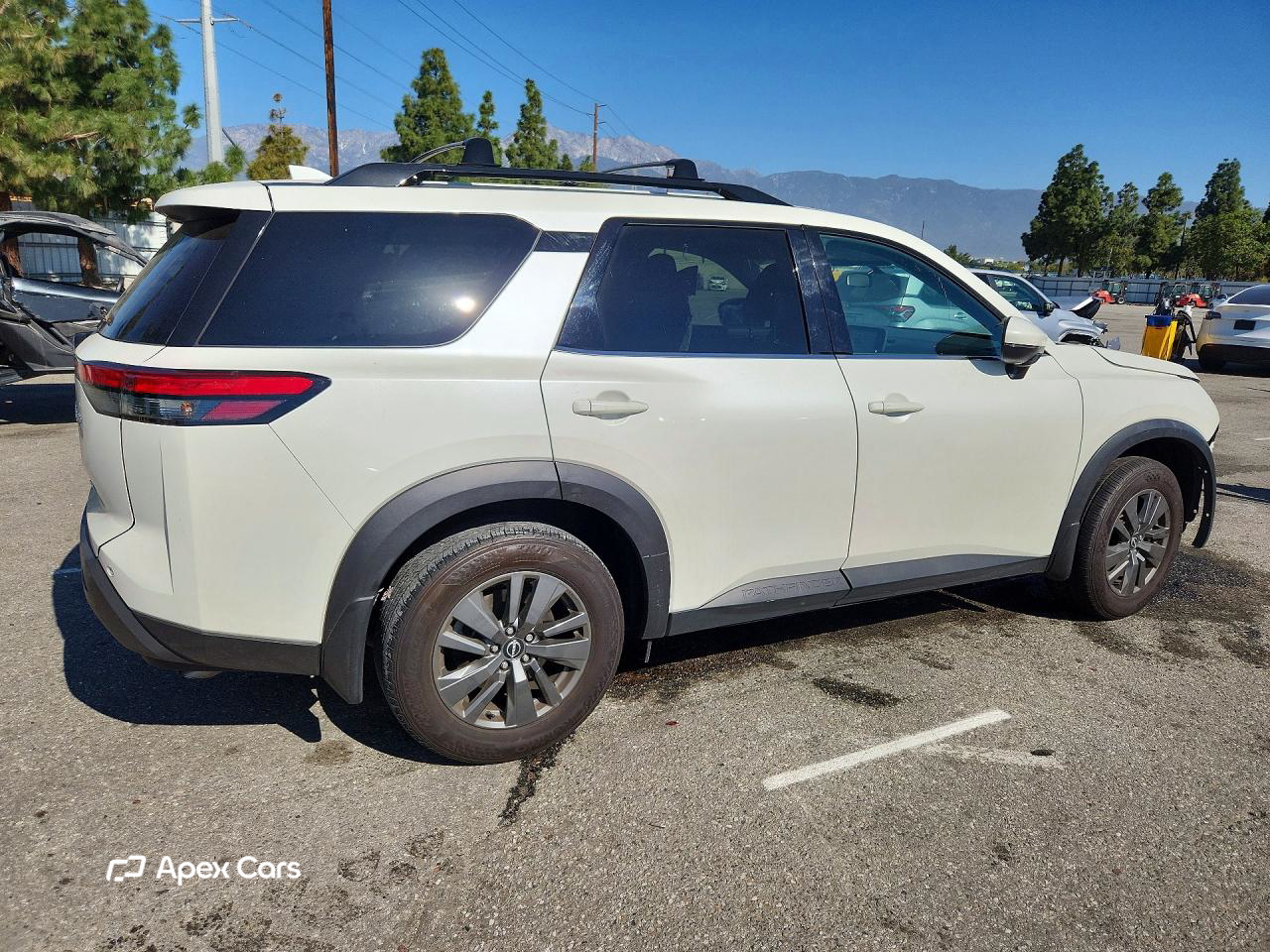 Nissan Pathfinder 2024