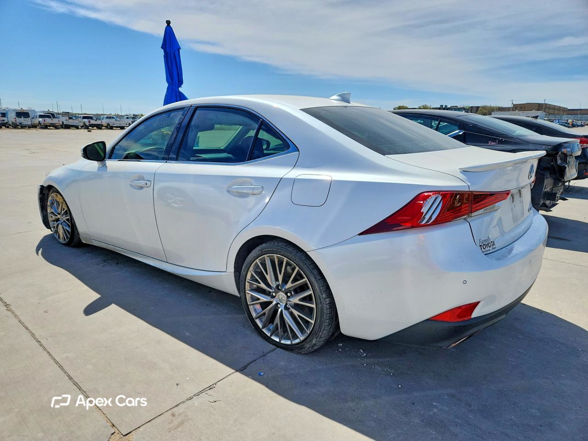 Lexus IS 2017