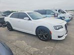 Chrysler 300 2022