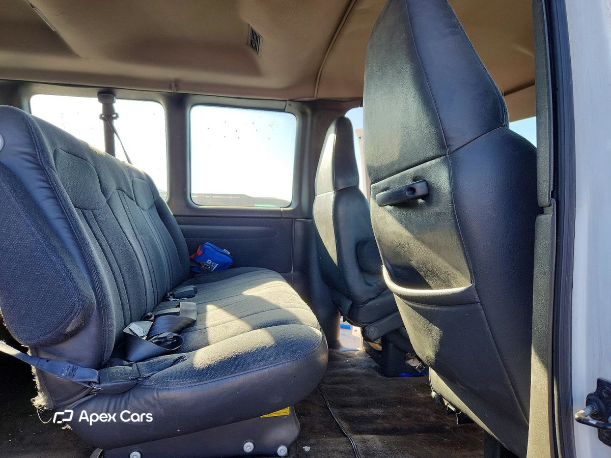 Chevrolet Express 2002