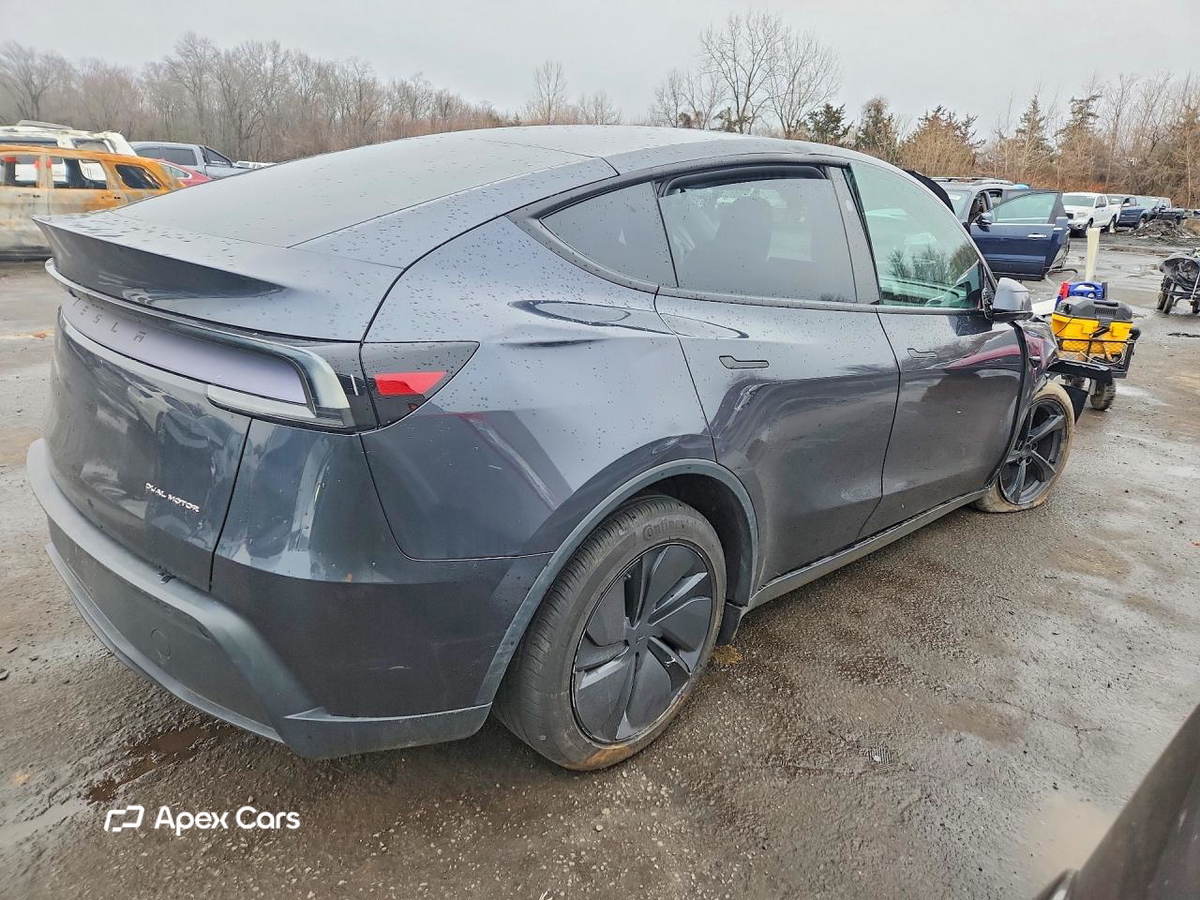 Tesla Model Y 2026