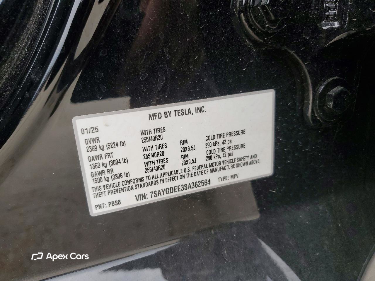 Tesla Model Y 2025