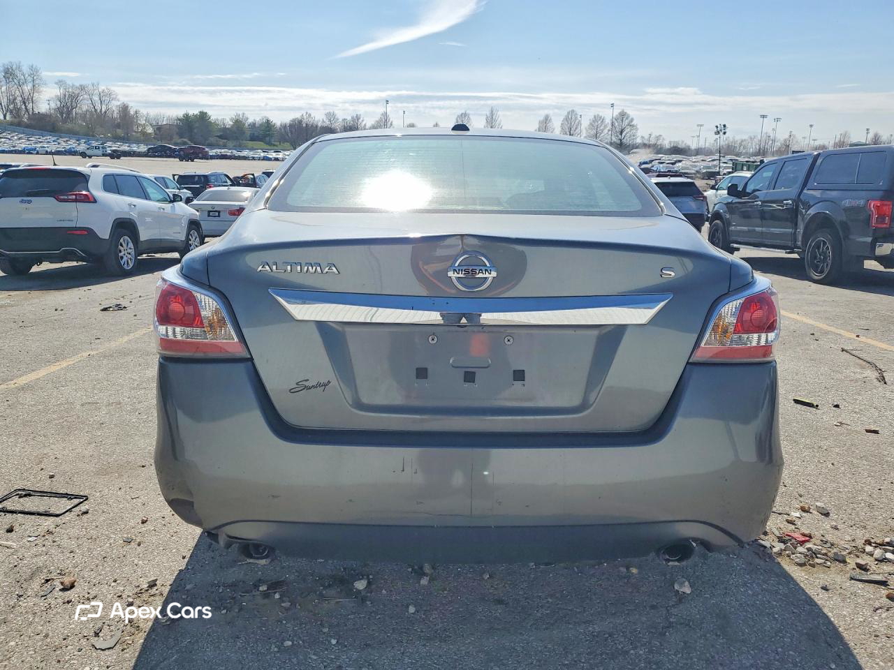 Nissan  2015